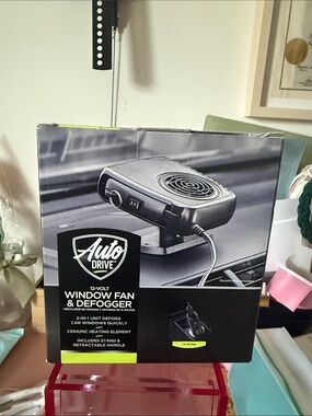 Auto Drive 12-Volt Black Window Fan & Defogger